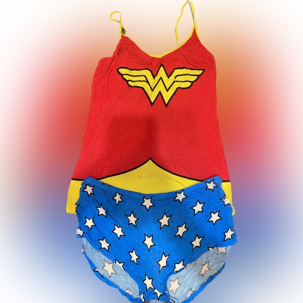 Wonder Woman sleepwear